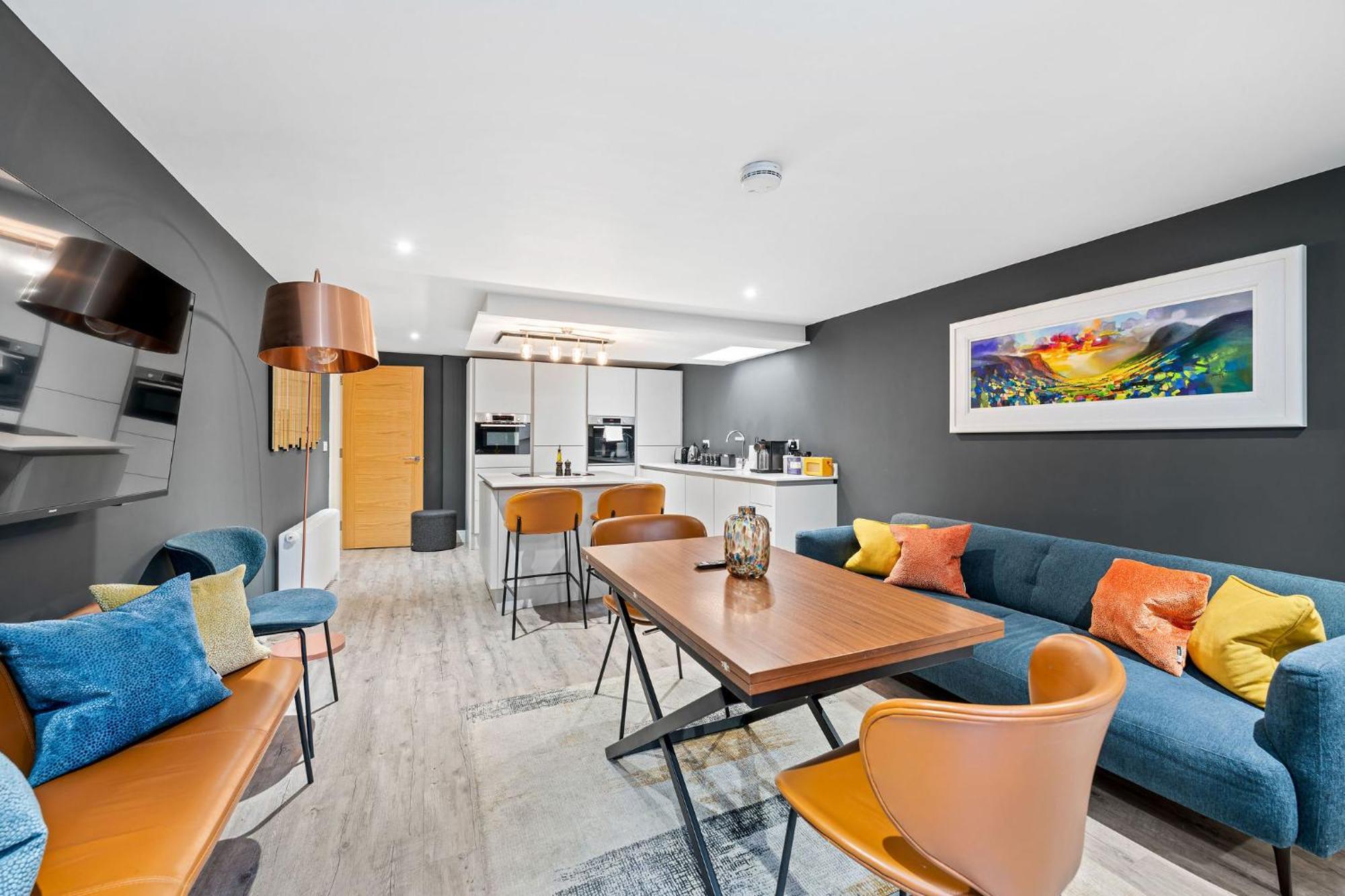 Righ Properties - Luxury West End Artisan Apartment Единбург Екстериор снимка