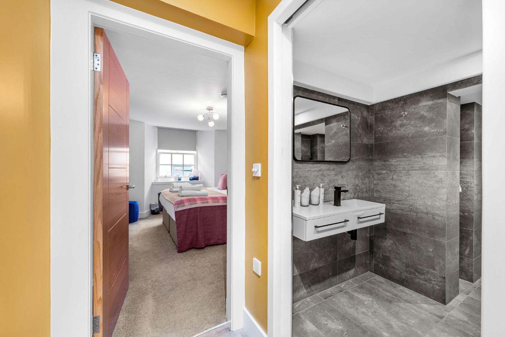 Righ Properties - Luxury West End Artisan Apartment Единбург Екстериор снимка